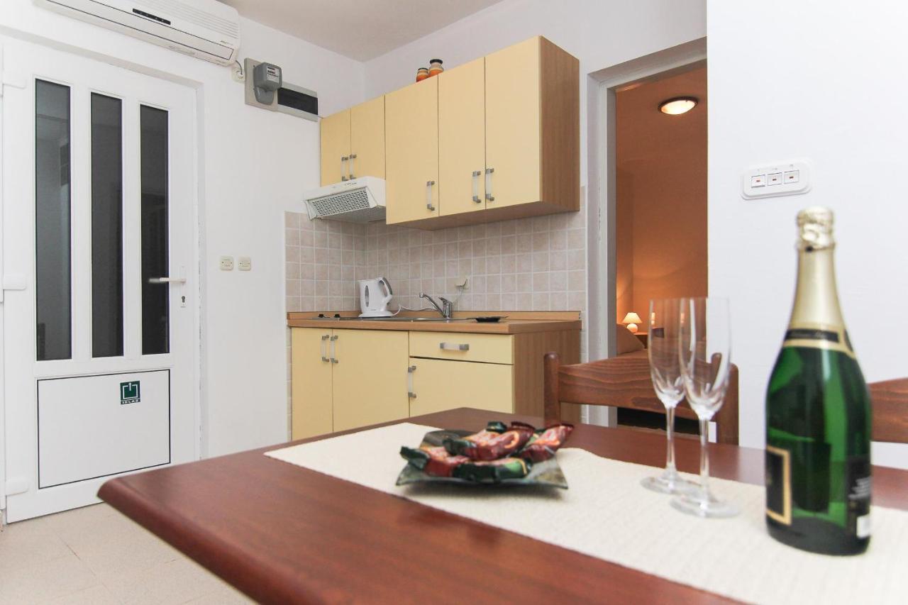 Apartments Villa Alex Podaca Eksteriør billede
